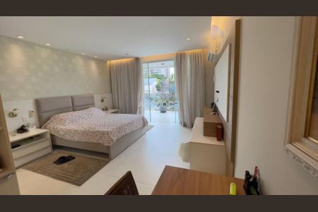 Casa de condomínio à venda com 420m², 5 quartos e 3 vagas