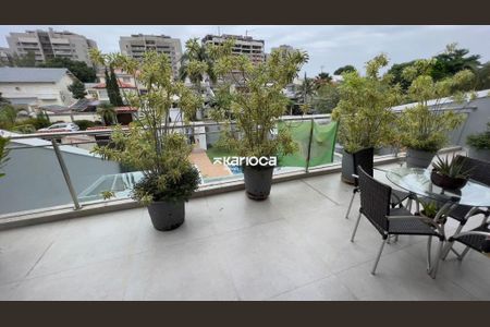 Casa de condomínio à venda com 420m², 5 quartos e 3 vagas