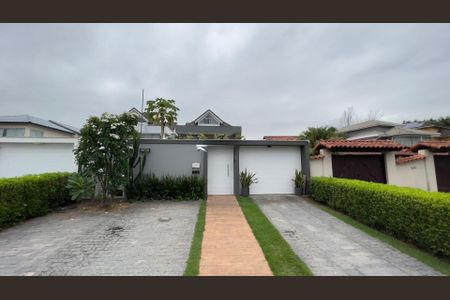 Casa de condomínio à venda com 420m², 5 quartos e 3 vagas