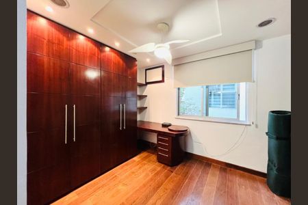 Apartamento à venda com 100m², 2 quartos e 1 vaga