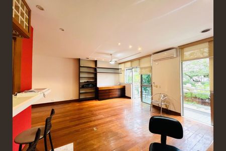 Apartamento à venda com 100m², 2 quartos e 1 vaga