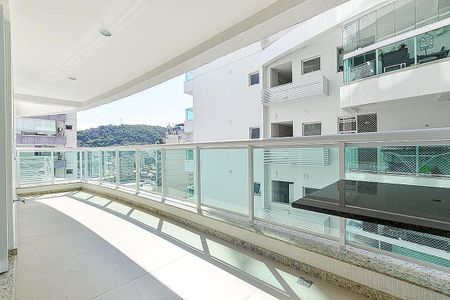 Apartamento à venda com 121m², 3 quartos e sem vaga