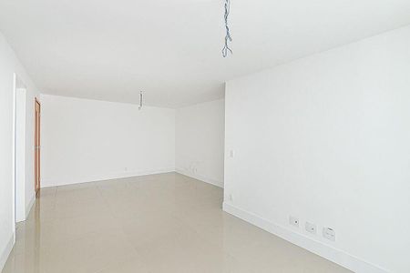 Apartamento à venda com 121m², 3 quartos e sem vaga