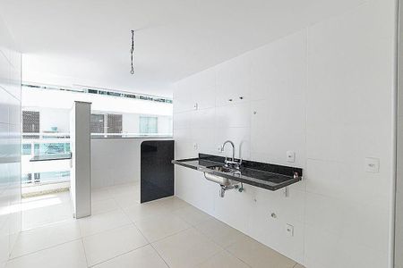 Apartamento à venda com 121m², 3 quartos e sem vaga
