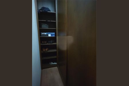 Casa à venda com 153m², 3 quartos e 4 vagas