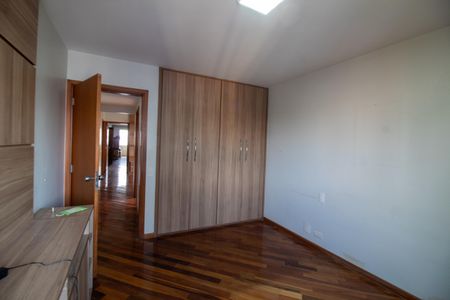 Apartamento para alugar com 207m², 3 quartos e 2 vagas Apartamento para alugar com 207m², 3 quartos e 2 vagasQuarto 2