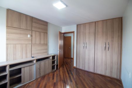 Apartamento para alugar com 207m², 3 quartos e 2 vagas Apartamento para alugar com 207m², 3 quartos e 2 vagasQuarto 2