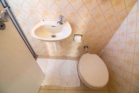 Apartamento para alugar com 207m², 3 quartos e 2 vagas Apartamento para alugar com 207m², 3 quartos e 2 vagasBanheiro de Serviço