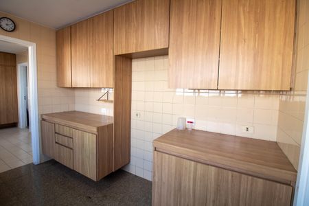 Apartamento para alugar com 207m², 3 quartos e 2 vagas Apartamento para alugar com 207m², 3 quartos e 2 vagasCozinha