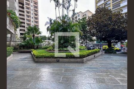 Apartamento para alugar com 207m², 3 quartos e 2 vagas Apartamento para alugar com 207m², 3 quartos e 2 vagasÁrea comum