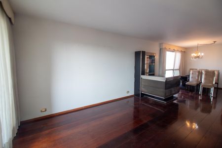 Apartamento para alugar com 207m², 3 quartos e 2 vagas Apartamento para alugar com 207m², 3 quartos e 2 vagasSala