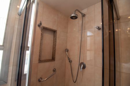 Apartamento para alugar com 207m², 3 quartos e 2 vagas Apartamento para alugar com 207m², 3 quartos e 2 vagasBanheiro Social