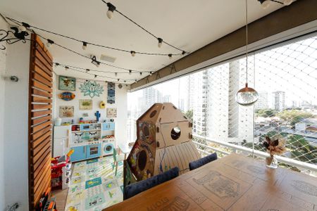 Apartamento à venda com 104m², 3 quartos e 2 vagas Apartamento à venda com 104m², 3 quartos e 2 vagasVaranda