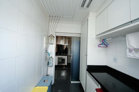 Apartamento à venda com 104m², 3 quartos e 2 vagas Apartamento à venda com 104m², 3 quartos e 2 vagasÁrea de Serviço