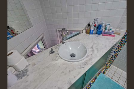 Casa à venda com 346m², 4 quartos e 4 vagas