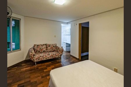 Casa à venda com 346m², 4 quartos e 4 vagas