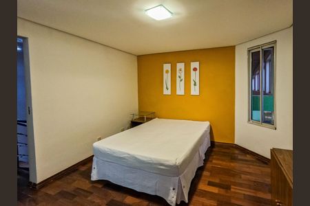 Casa à venda com 346m², 4 quartos e 4 vagas