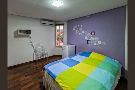 Casa à venda com 346m², 4 quartos e 4 vagas