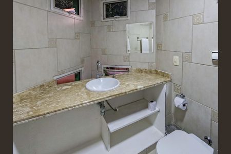 Casa à venda com 346m², 4 quartos e 4 vagas