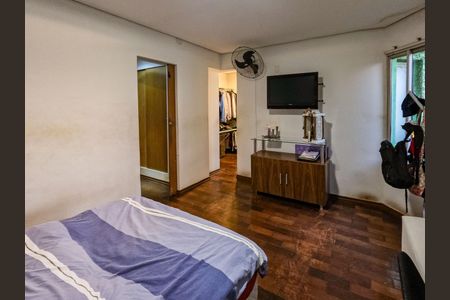 Casa à venda com 346m², 4 quartos e 4 vagas