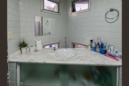 Casa à venda com 346m², 4 quartos e 4 vagas