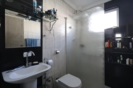 Casa à venda com 231m², 3 quartos e 2 vagasBanheiro