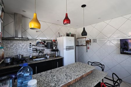 Casa à venda com 231m², 3 quartos e 2 vagasCozinha