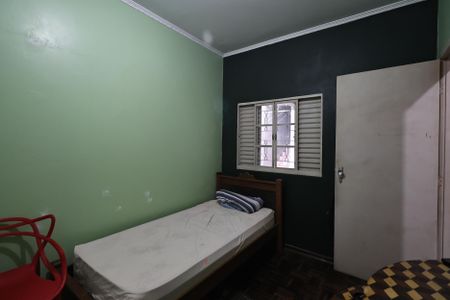 Casa à venda com 231m², 3 quartos e 2 vagasQuarto 2