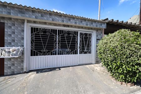Casa à venda com 231m², 3 quartos e 2 vagasFachada