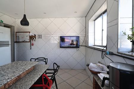Casa à venda com 231m², 3 quartos e 2 vagasCozinha