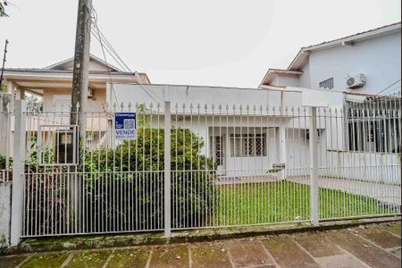 Casa à venda com 310m², 3 quartos e 4 vagasFachada