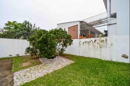 Casa à venda com 310m², 3 quartos e 4 vagasQuintal