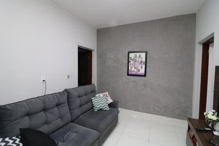 Casa à venda com 130m², 3 quartos e 4 vagasSala C2