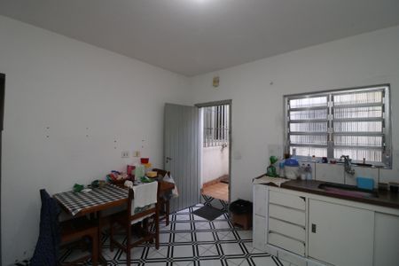 Casa à venda com 130m², 3 quartos e 4 vagasCozinha C1