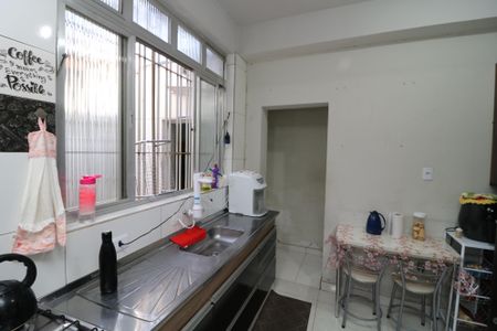 Casa à venda com 130m², 3 quartos e 4 vagasCozinha C2