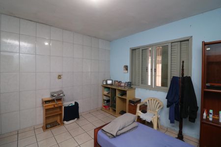 Casa à venda com 130m², 3 quartos e 4 vagasQuarto C1