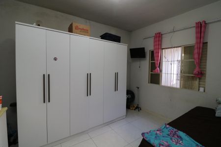 Casa à venda com 130m², 3 quartos e 4 vagasQuarto 2 C2