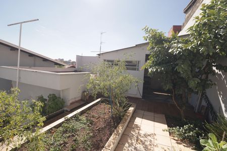 Casa à venda com 480m², 3 quartos e 4 vagas Casa à venda com 480m², 3 quartos e 4 vagasÁrea Externa