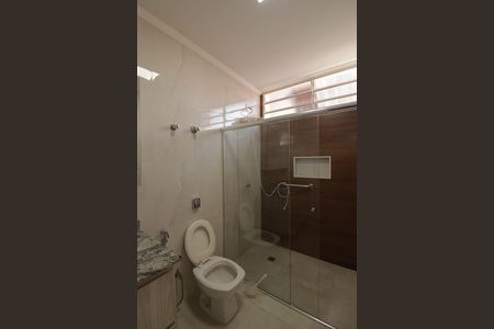 Casa à venda com 480m², 3 quartos e 4 vagas Casa à venda com 480m², 3 quartos e 4 vagasBanheiro do Quarto 3