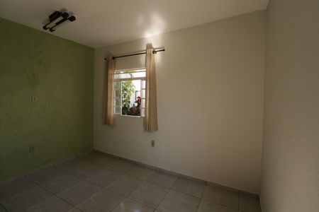 Casa à venda com 480m², 3 quartos e 4 vagas Casa à venda com 480m², 3 quartos e 4 vagasEdícula