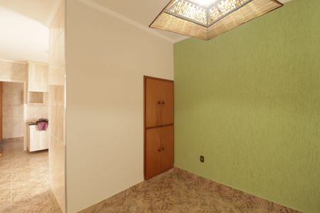 Casa à venda com 480m², 3 quartos e 4 vagas Casa à venda com 480m², 3 quartos e 4 vagasSala