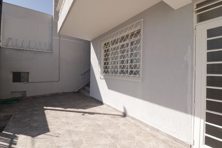 Casa à venda com 480m², 3 quartos e 4 vagas Casa à venda com 480m², 3 quartos e 4 vagasFachada