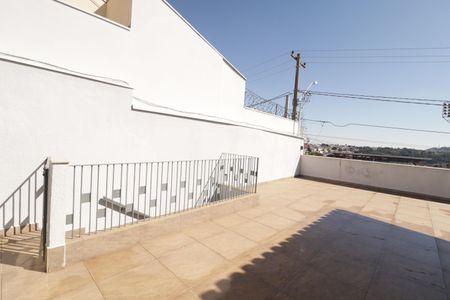 Casa à venda com 480m², 3 quartos e 4 vagas Casa à venda com 480m², 3 quartos e 4 vagasVaranda