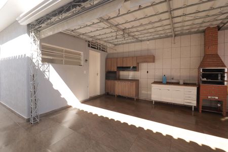 Casa à venda com 480m², 3 quartos e 4 vagas Casa à venda com 480m², 3 quartos e 4 vagasChurrasqueira