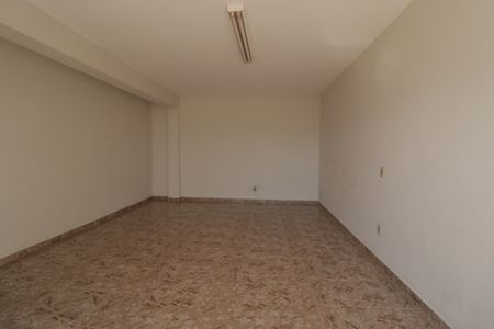 Casa à venda com 480m², 3 quartos e 4 vagas Casa à venda com 480m², 3 quartos e 4 vagasEdícula