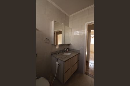 Casa à venda com 480m², 3 quartos e 4 vagas Casa à venda com 480m², 3 quartos e 4 vagasBanheiro Social