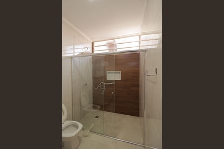 Casa à venda com 480m², 3 quartos e 4 vagas Casa à venda com 480m², 3 quartos e 4 vagasBanheiro do Quarto 3