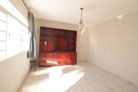 Casa à venda com 480m², 3 quartos e 4 vagas Casa à venda com 480m², 3 quartos e 4 vagasEdícula