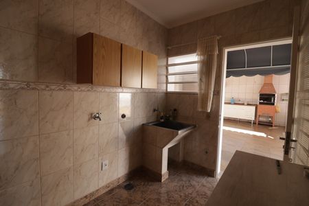 Casa à venda com 480m², 3 quartos e 4 vagas Casa à venda com 480m², 3 quartos e 4 vagasÁrea de Serviço