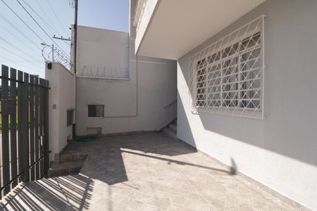 Casa à venda com 480m², 3 quartos e 4 vagas Casa à venda com 480m², 3 quartos e 4 vagasFachada
